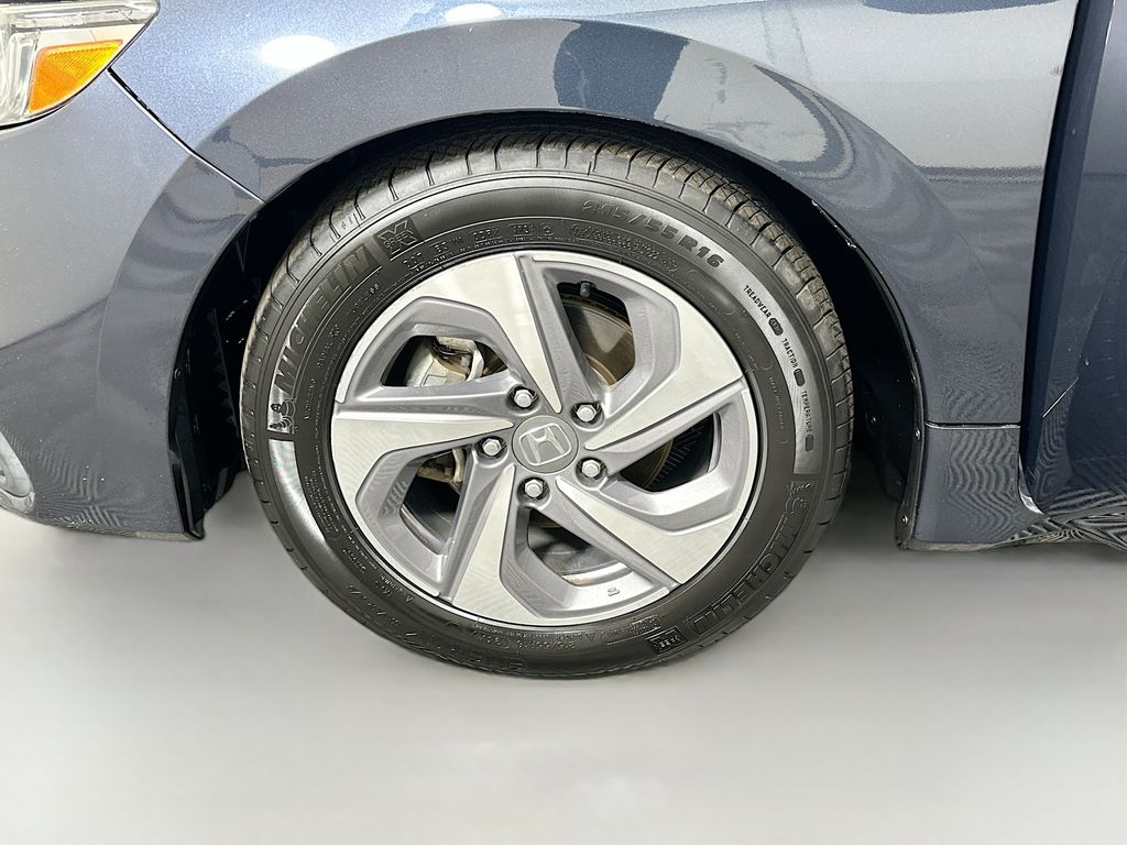 Thumbnail: 2020 Honda Insight - 29