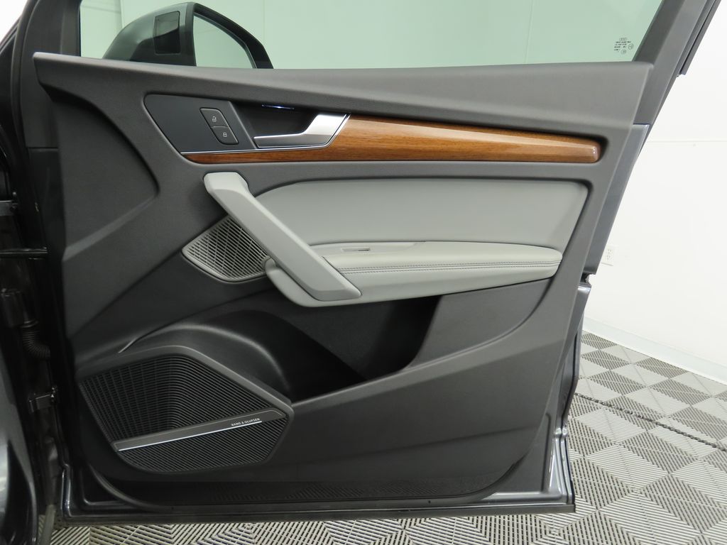 2022 Audi Q5 e Premium 25