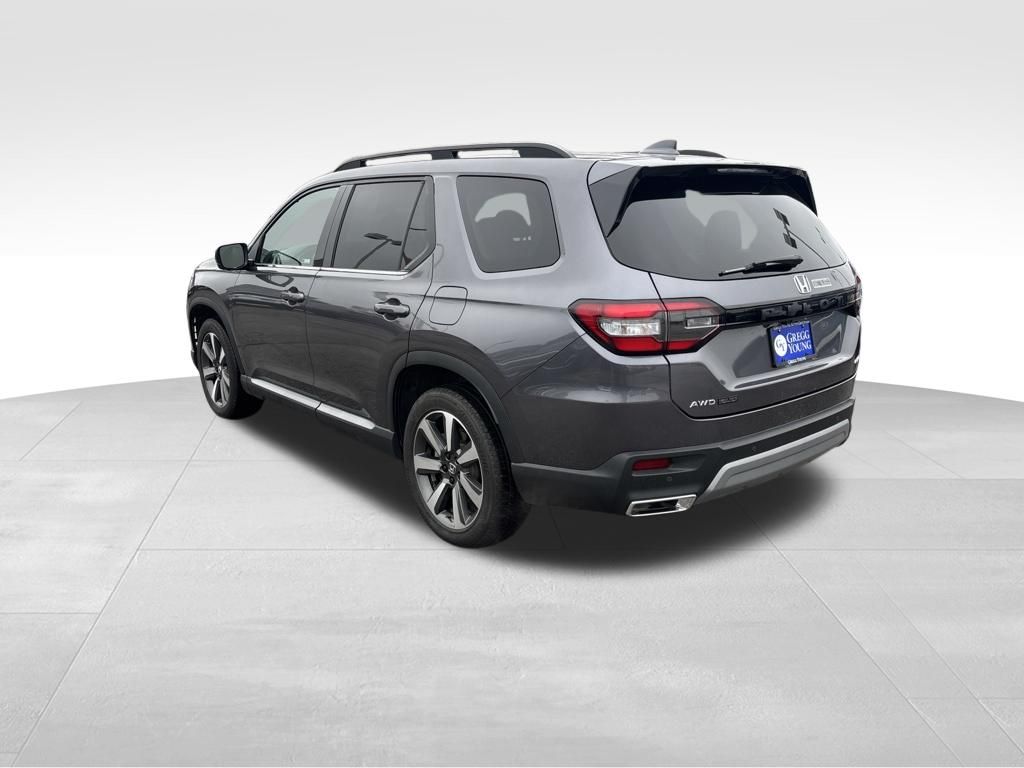 Used 2025 Honda Pilot SUV