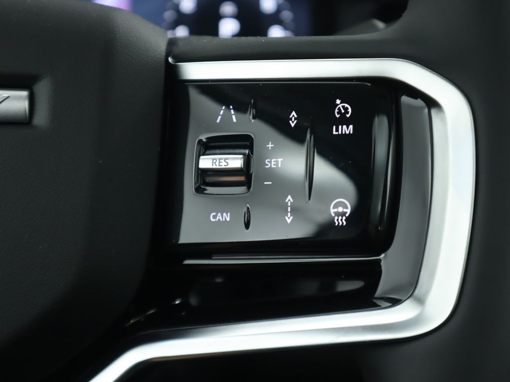 Thumbnail: 2024 Land Rover Discovery Sport - 12