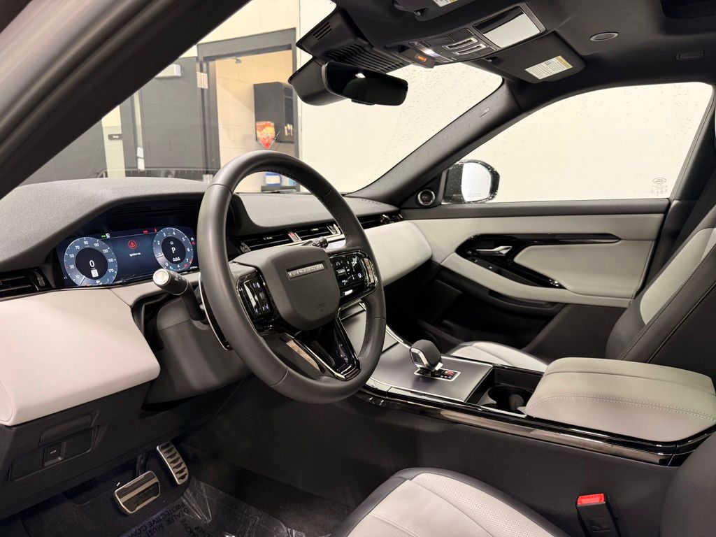 Thumbnail: 2026 Land Rover Range Rover Evoque - 11