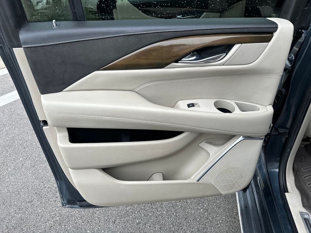 Used Car 2020 Cadillac Escalade Esv  Luxury For Sale Under $25,000 In Austin, Texas