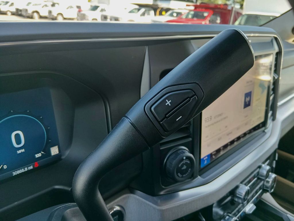 2025 Ford F-450 Super Duty Platinum