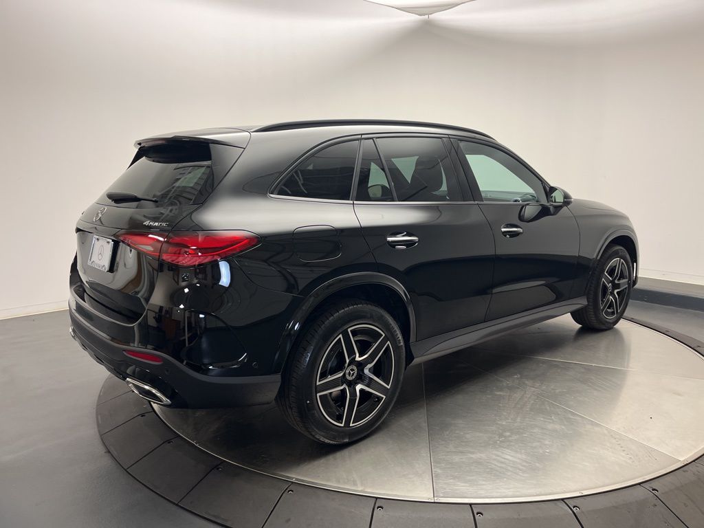 Thumbnail: 2026 Mercedes-Benz GLC - 7