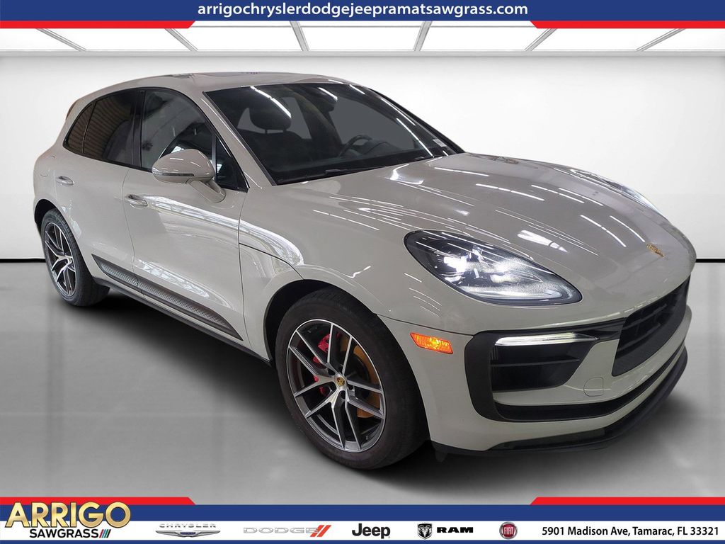 2022 Porsche Macan