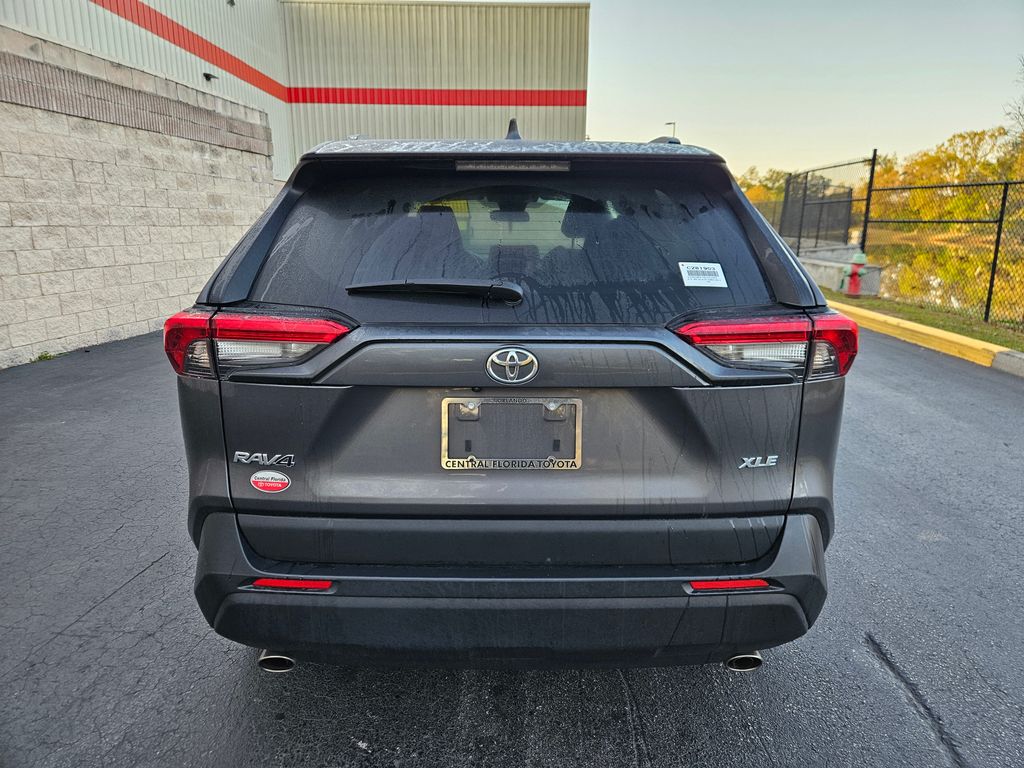 2024 Toyota RAV4 XLE 4