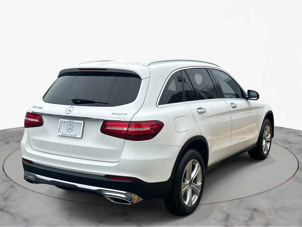 Thumbnail: 2018 Mercedes-Benz GLC - 9