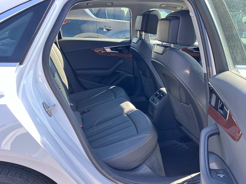 2022 Audi A4 40 Premium Plus photo