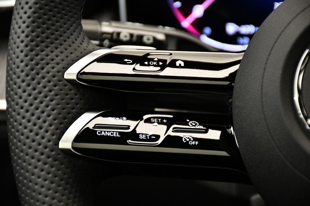 Thumbnail: 2026 Mercedes-Benz GLC - 23