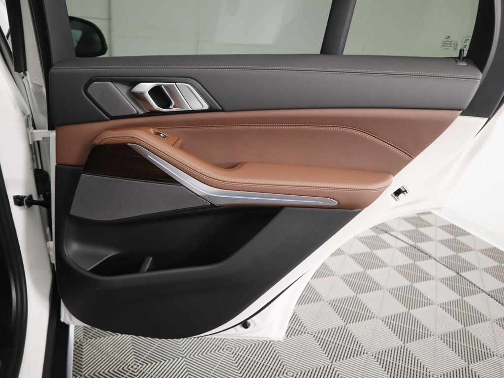 Thumbnail: 2026 BMW X5 - 28