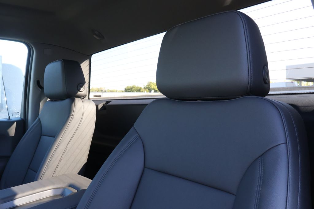 Thumbnail: 2026 Chevrolet Silverado 1500 - 14