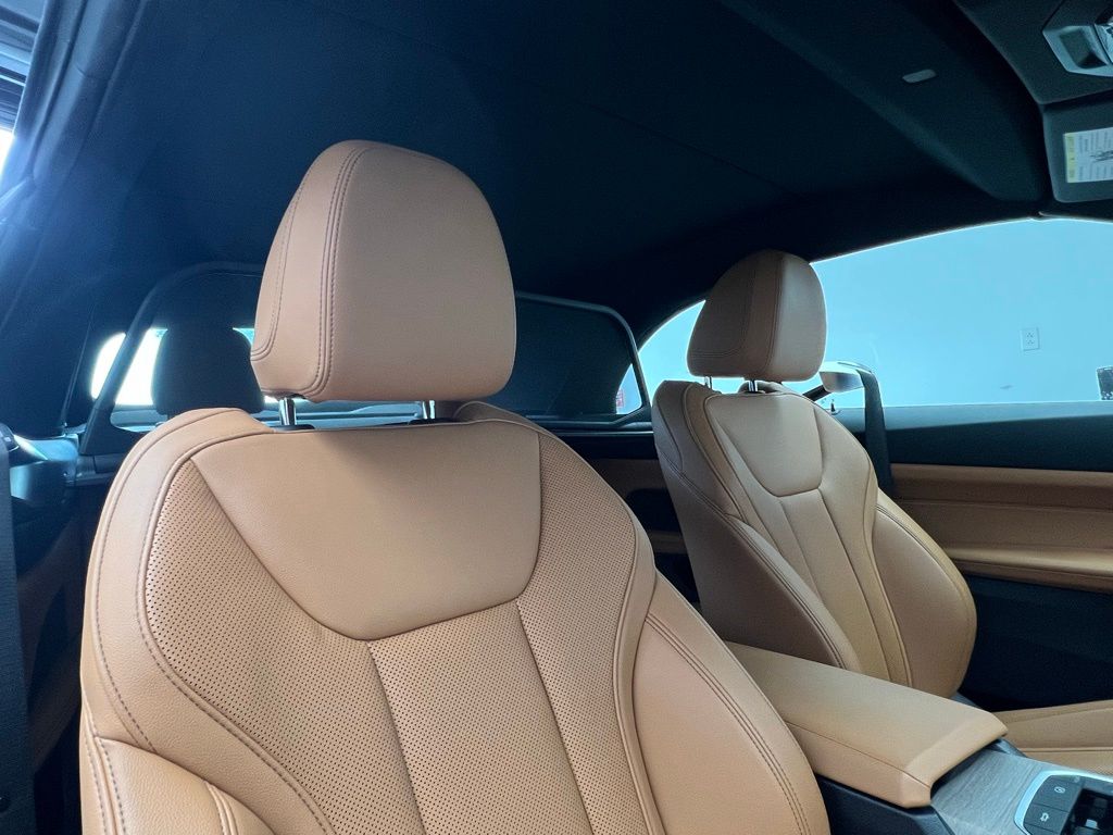 Thumbnail: 2025 BMW 4 Series - 11