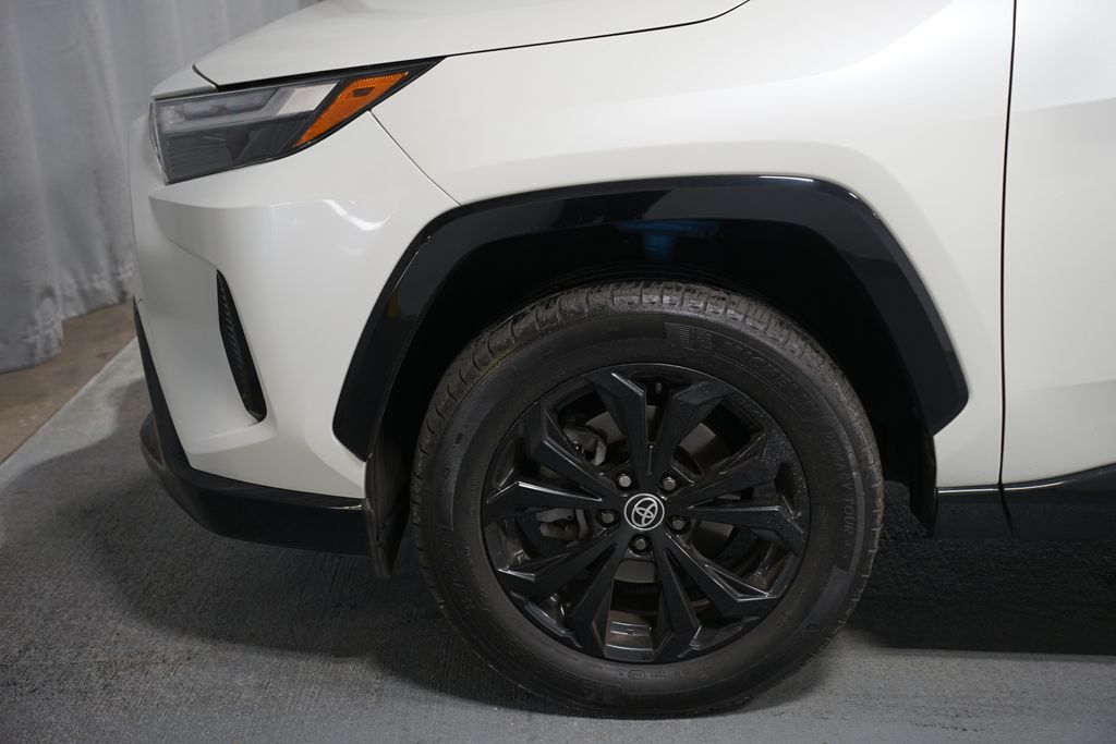 Thumbnail: 2022 Toyota RAV4 - 5