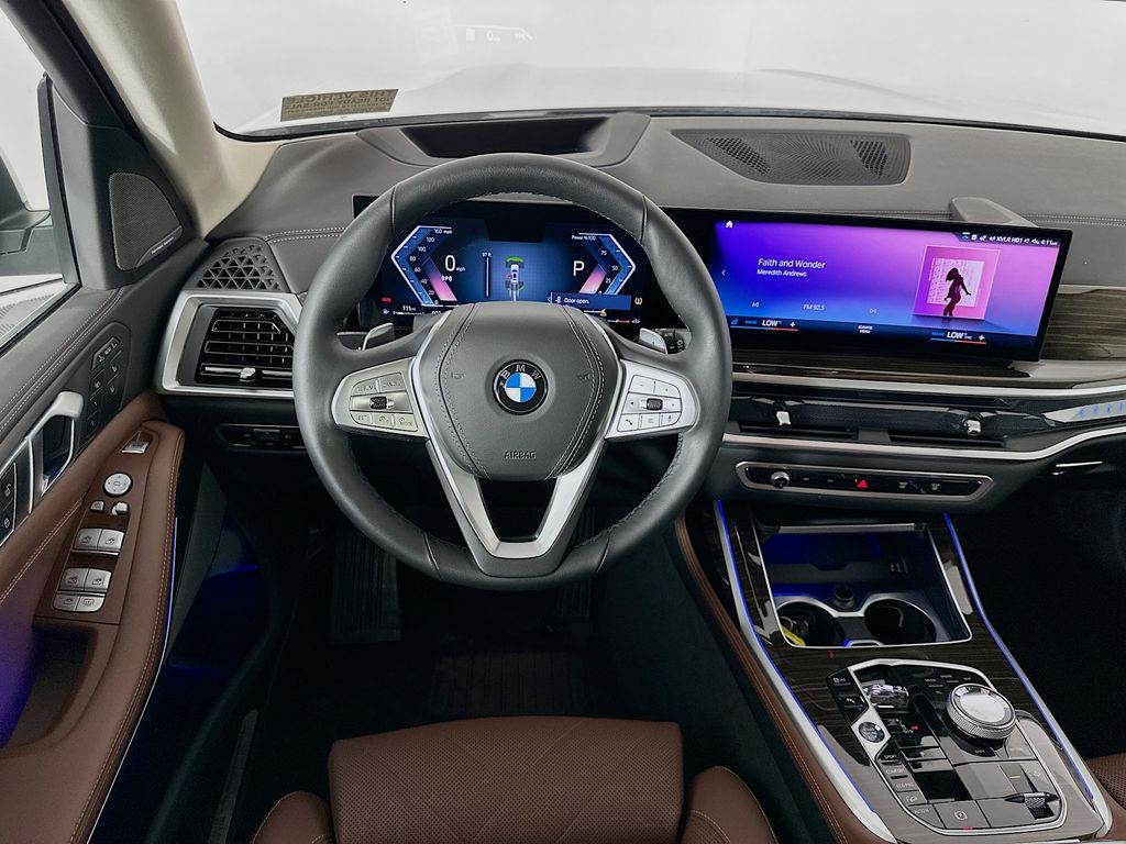 2023 BMW X7 xDrive40i 22