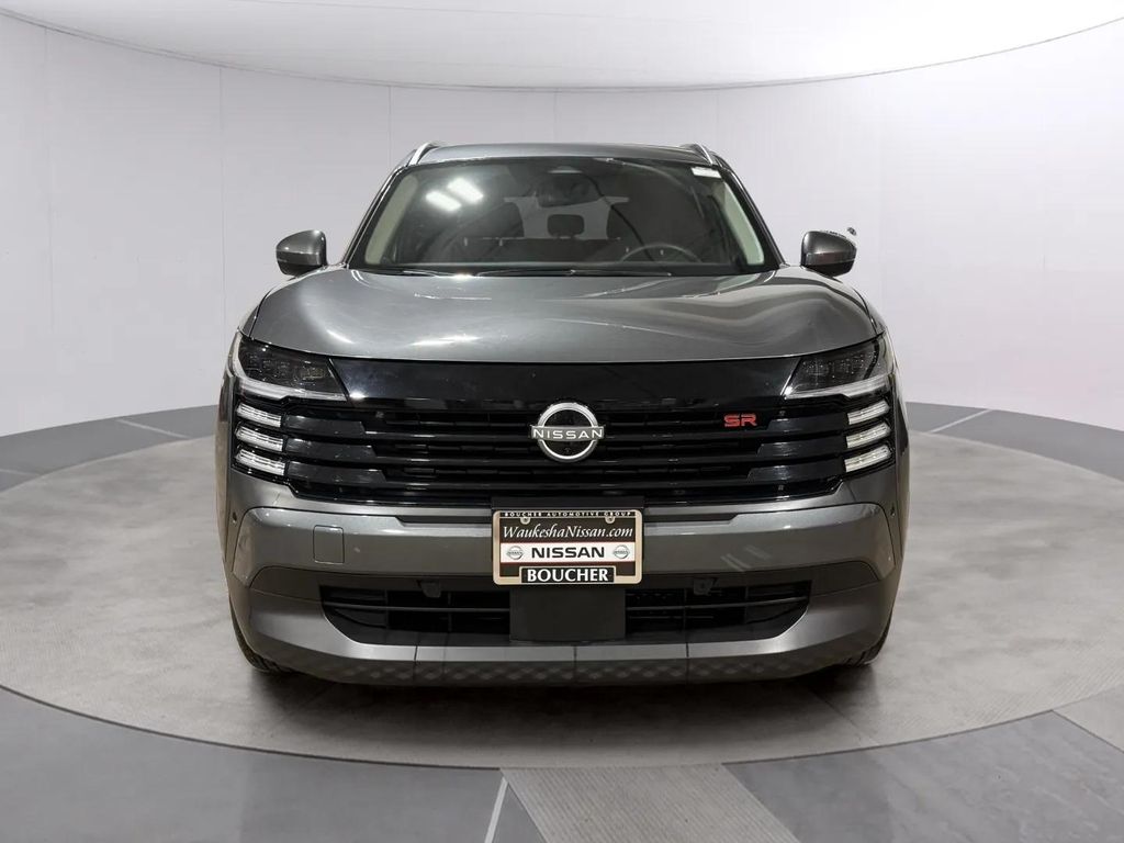 Certified Used 2025 Gun Metallic Nissan SR image 8