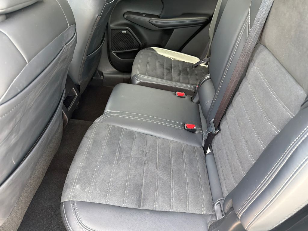Used 2025 White Mitsubishi SE image 20