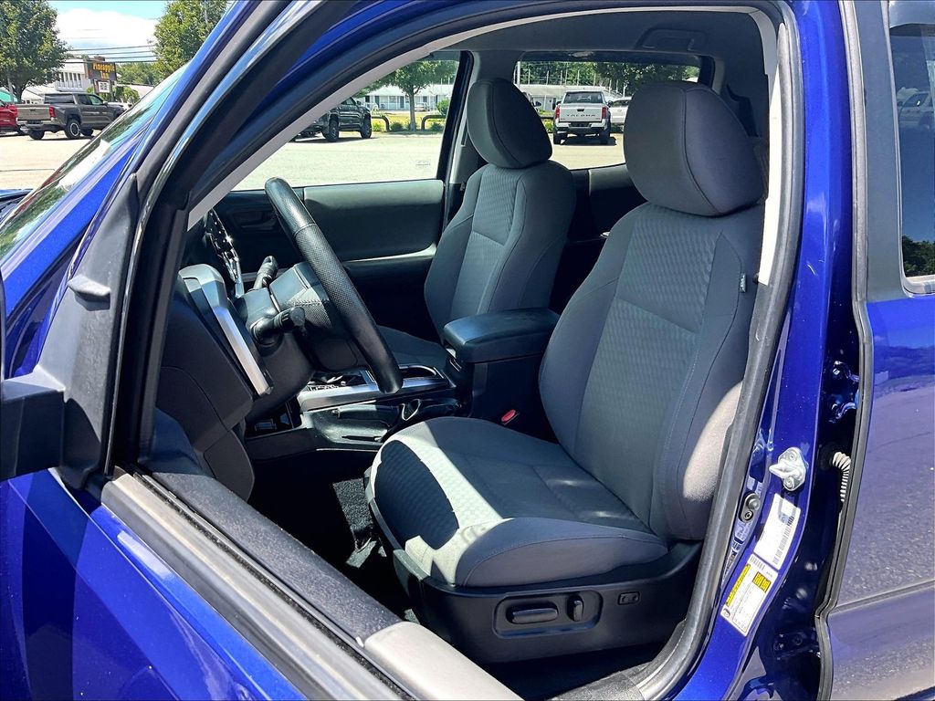 2023 Toyota Tacoma — photo 10