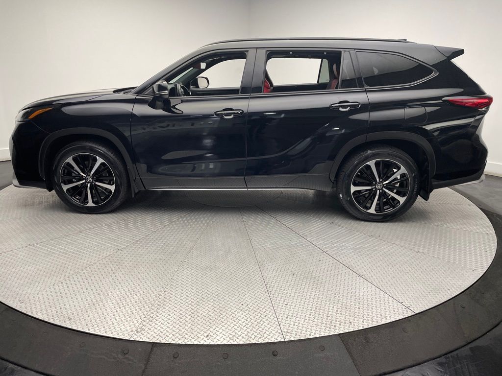 2022 Toyota Highlander XSE 8