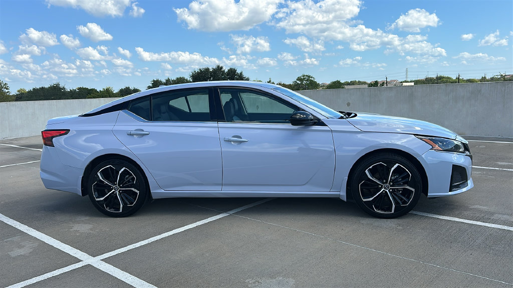 2025 Nissan Altima 2.5 SR Gray at Central Houston Nissan