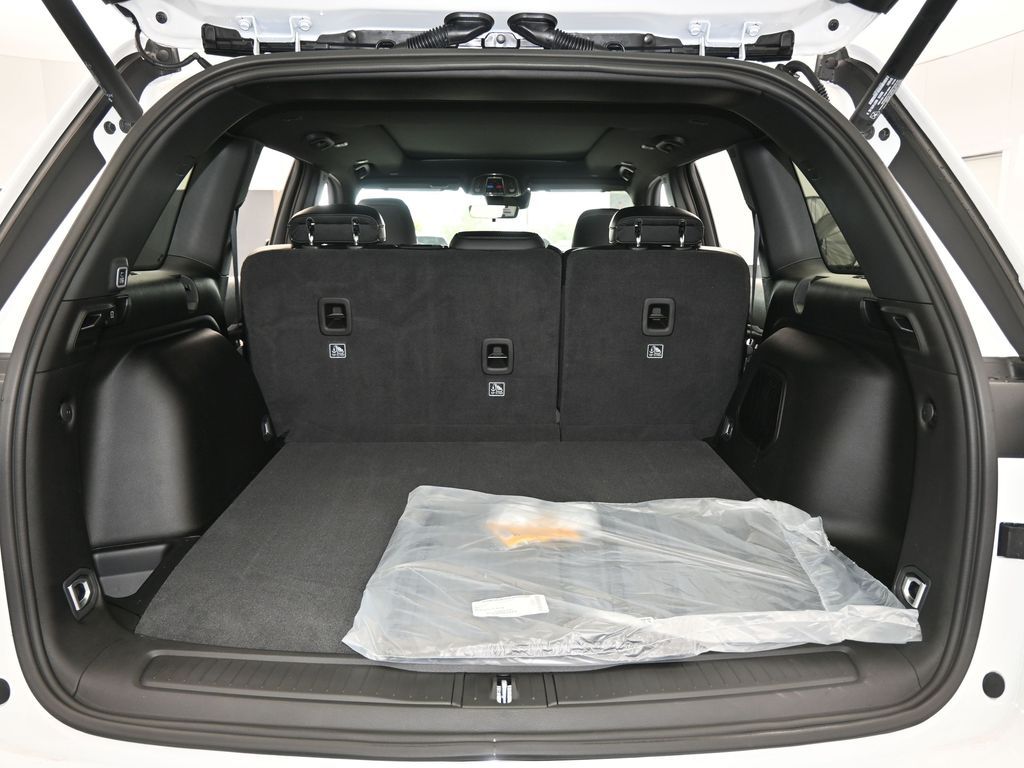 New 2026 Bright White Clearcoat Jeep Limited image 33