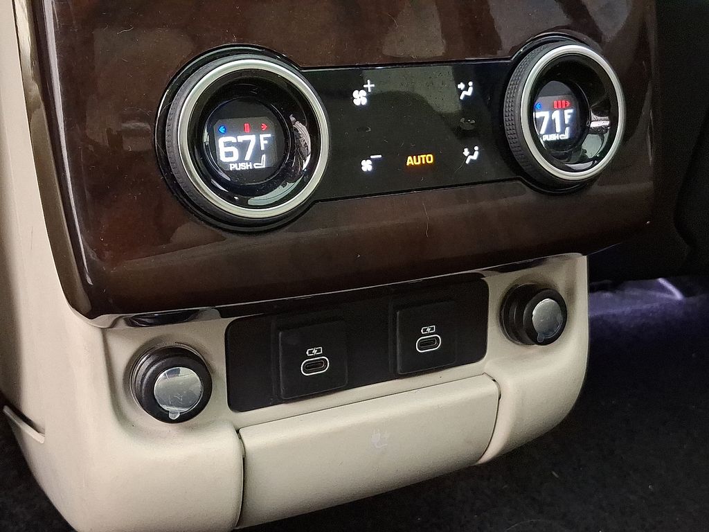 Thumbnail: 2022 Land Rover Range Rover - 11