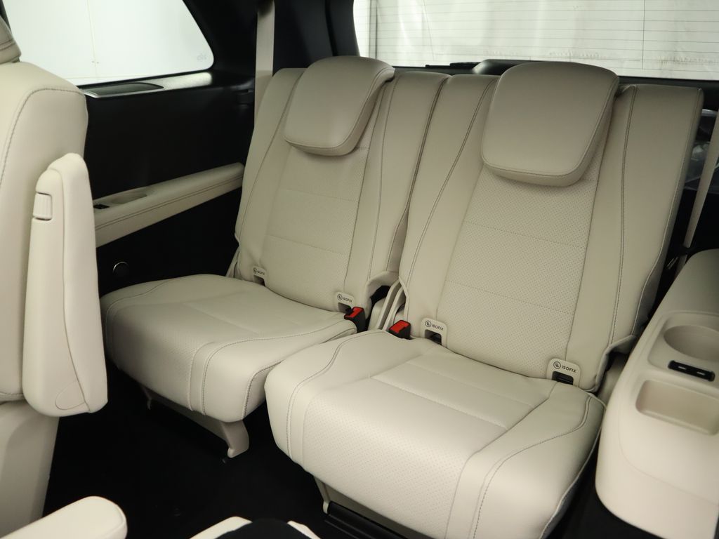 2025 Mercedes-Benz GLS 450 4MATIC 25