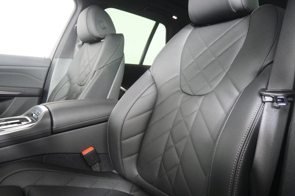 Thumbnail: 2026 BMW X5 - 10