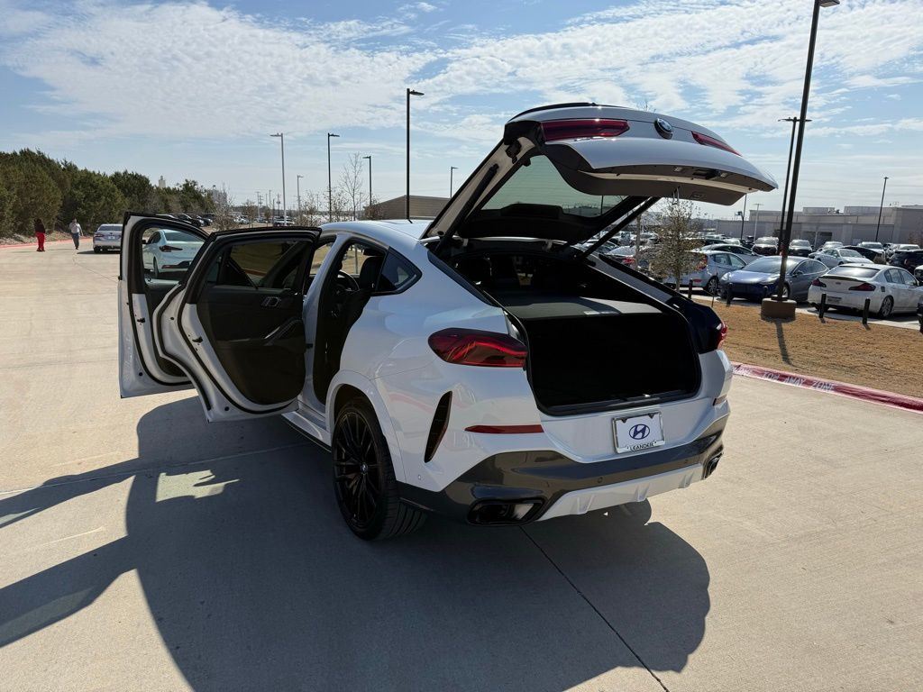 Thumbnail: 2025 BMW X6 - 26