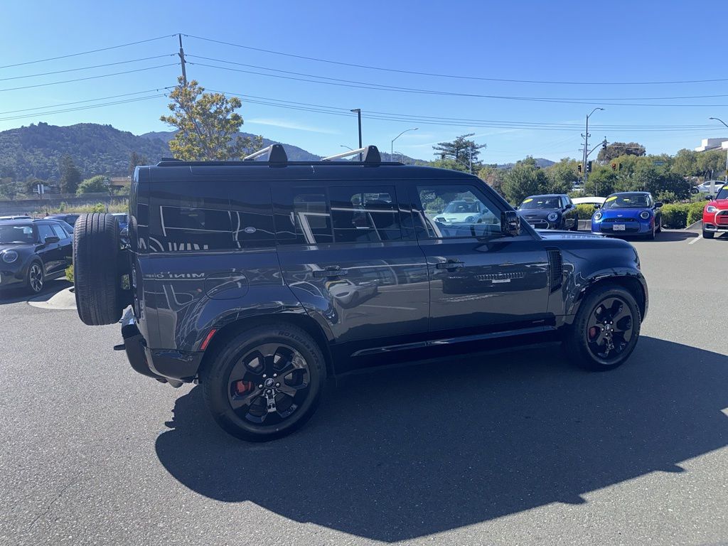 Thumbnail: 2023 Land Rover Defender - 7