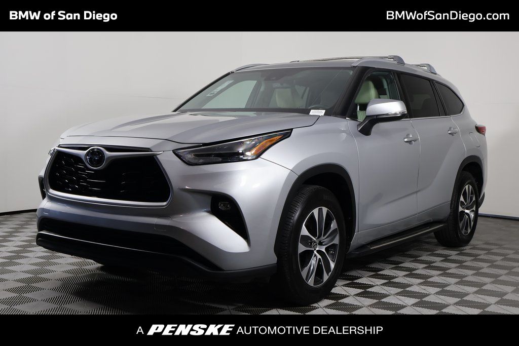 Thumbnail: 2022 Toyota Highlander - 1