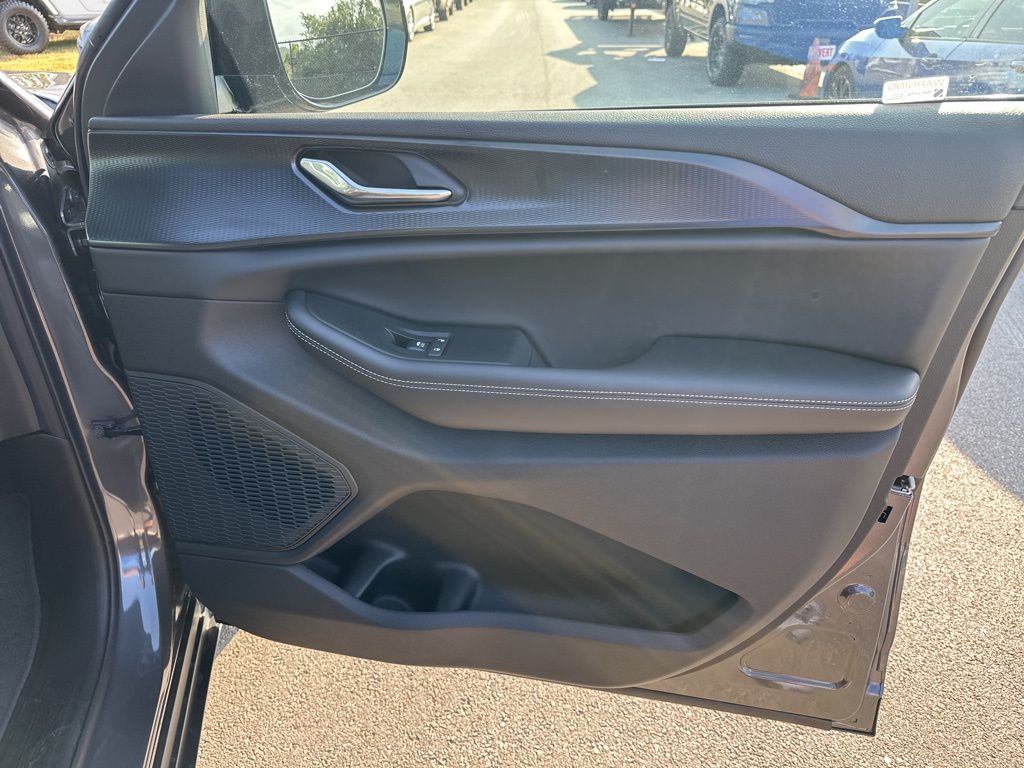 New Car 2025 Jeep Grand Cherokee L  For Sale Under $50,000 In Austin, Texas