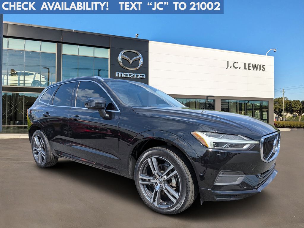 Onyx Black Metallic 2018 Volvo XC60 T5 Momentum AWD SUV / Crossover All-Wheel Drive Automatic
