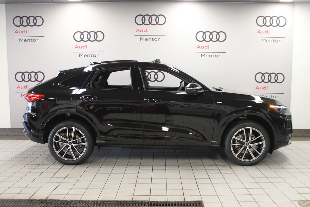 Thumbnail: 2026 Audi Q5 - 7