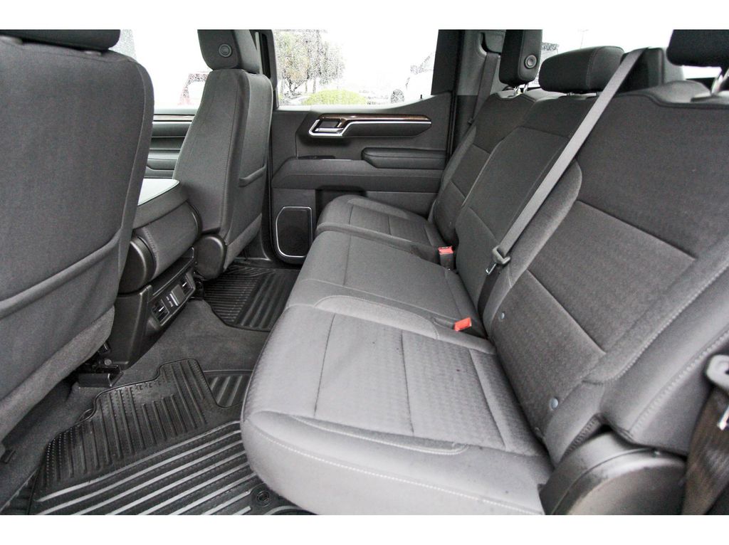 2026 Chevrolet Silverado 1500 RST - 6