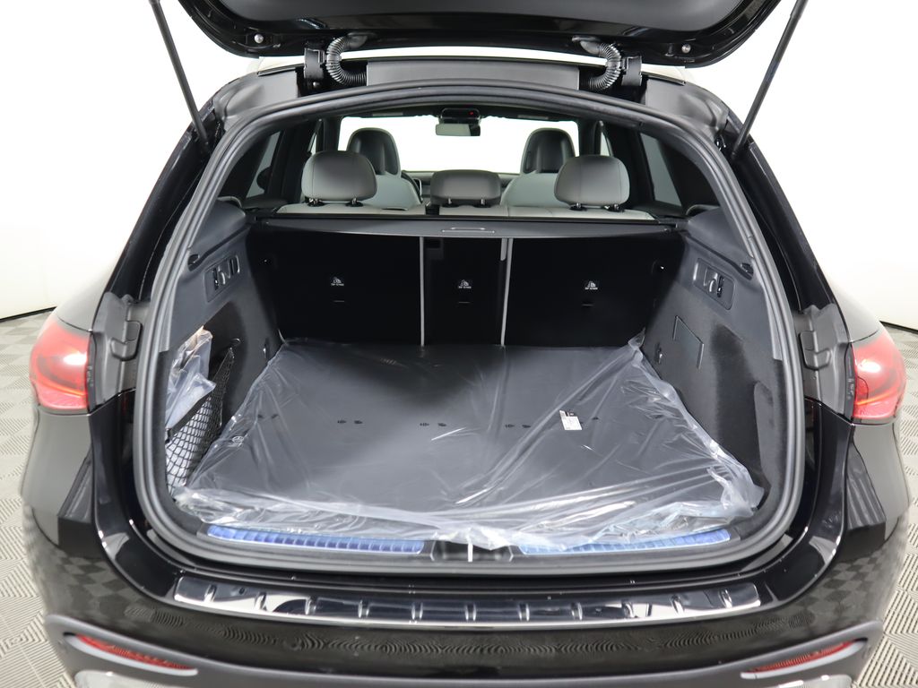 Thumbnail: 2026 Mercedes-Benz GLC - 30