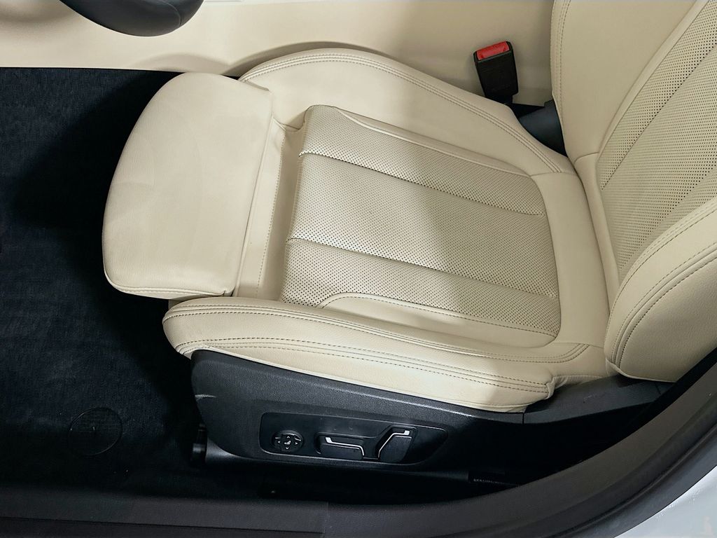 2024 BMW 3 Series 330i 20