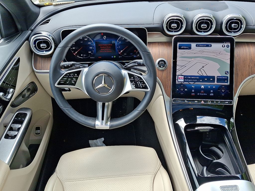 2023 Mercedes-Benz GLC 300 11