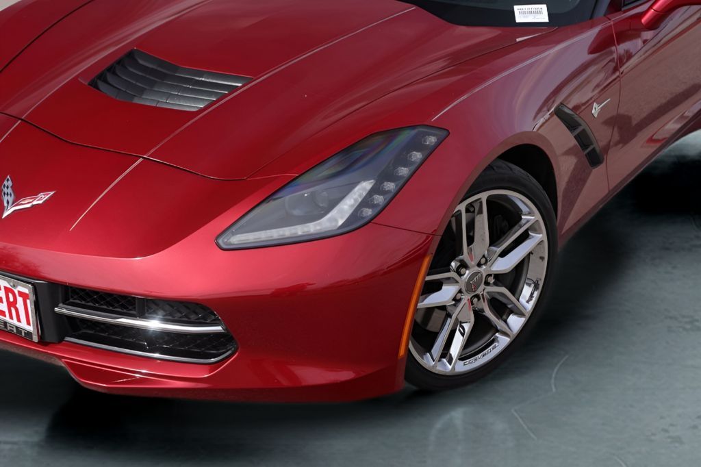 Used 2015 Red Chevrolet Stingray Z51 image 3