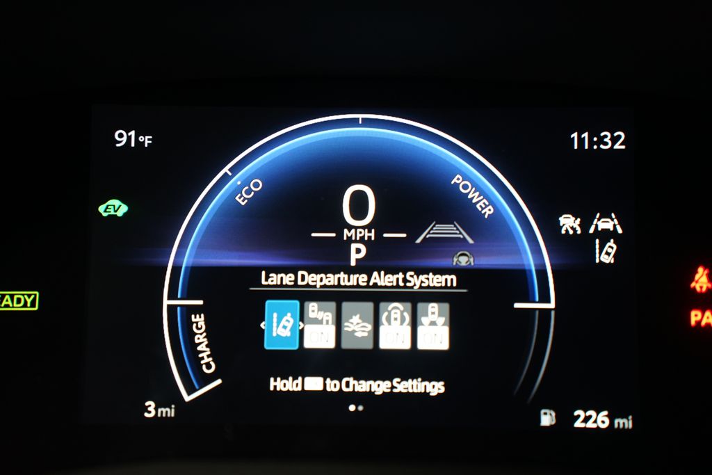 2025 Toyota Camry SE 17