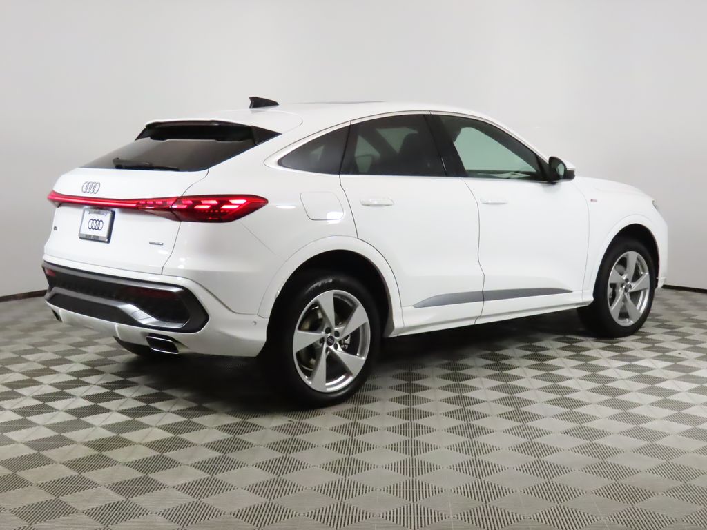 Thumbnail: 2025 Audi Q5 - 5