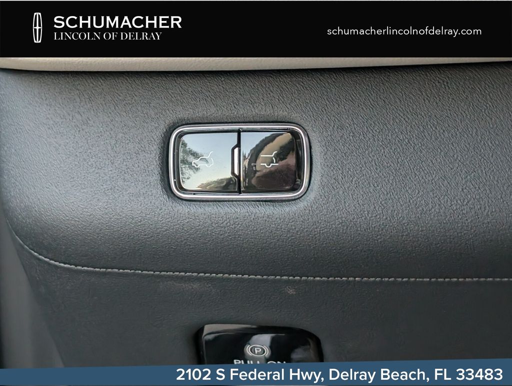 new 2026 Lincoln Navigator car, priced at $87,989