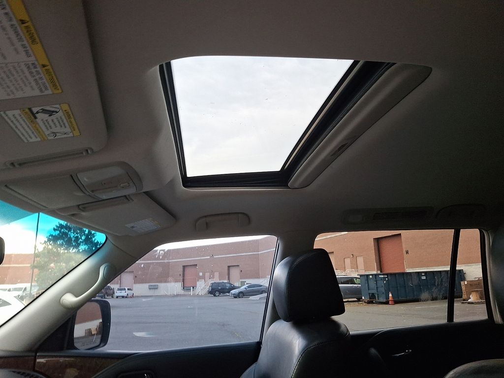 Thumbnail: 2015 INFINITI QX80 - 12