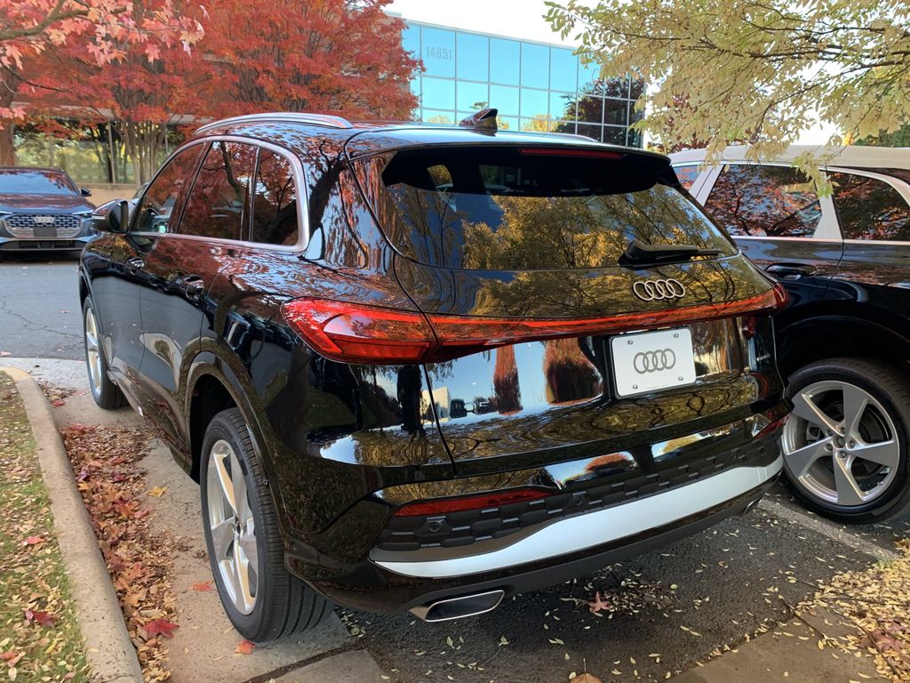 Thumbnail: 2025 Audi Q5 - 6