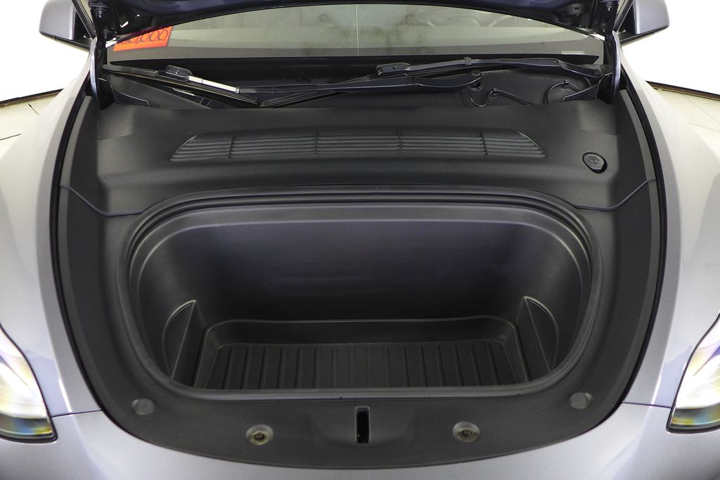 Thumbnail: 2022 Tesla Model Y - 6