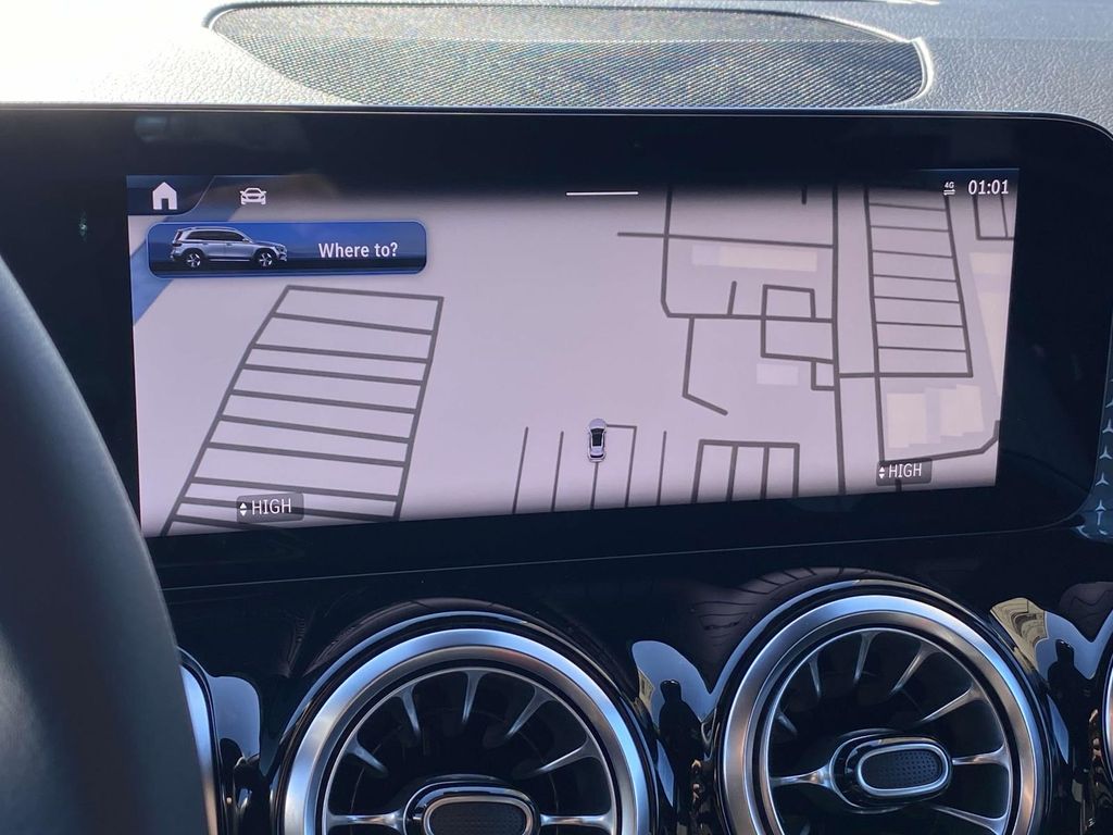 Thumbnail: 2025 Mercedes-Benz GLB - 28