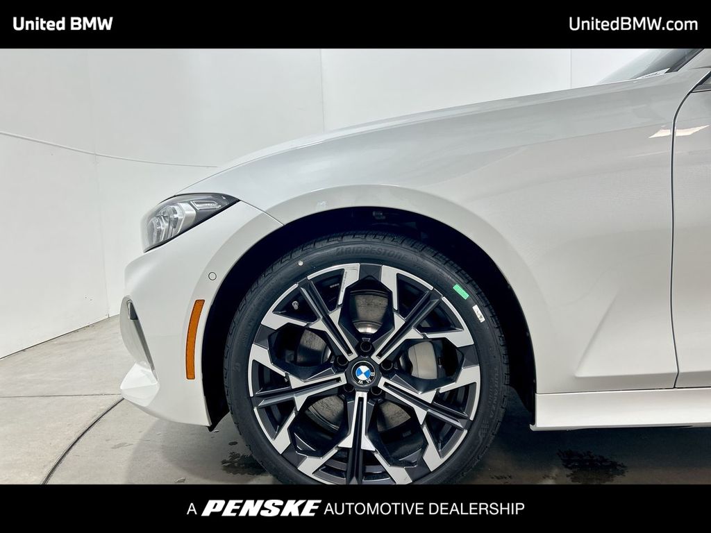 2025 BMW 3 Series 330i 10