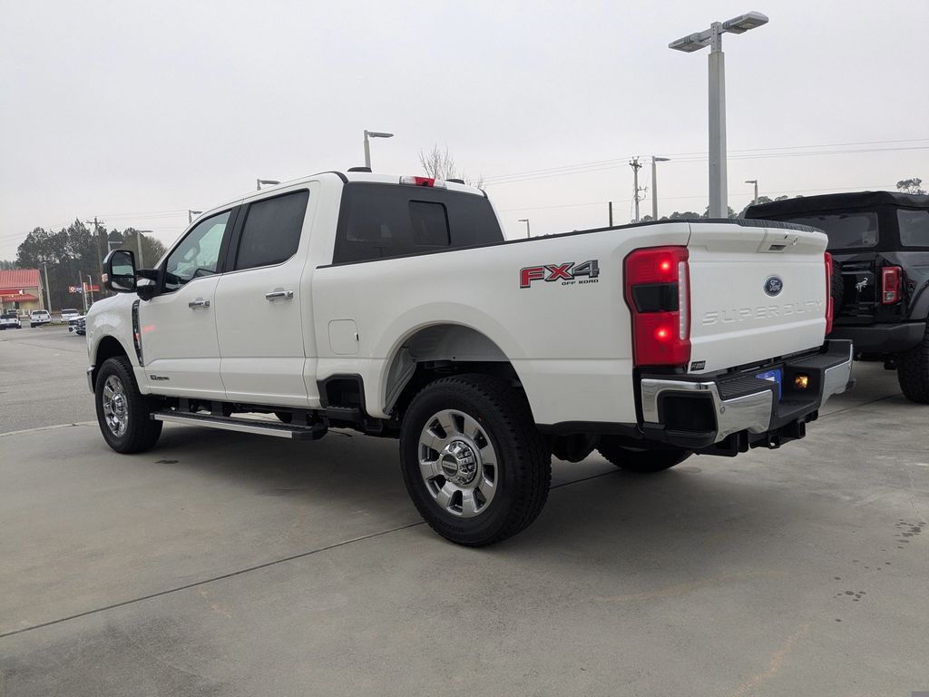2026 Ford F-350 LARIAT
