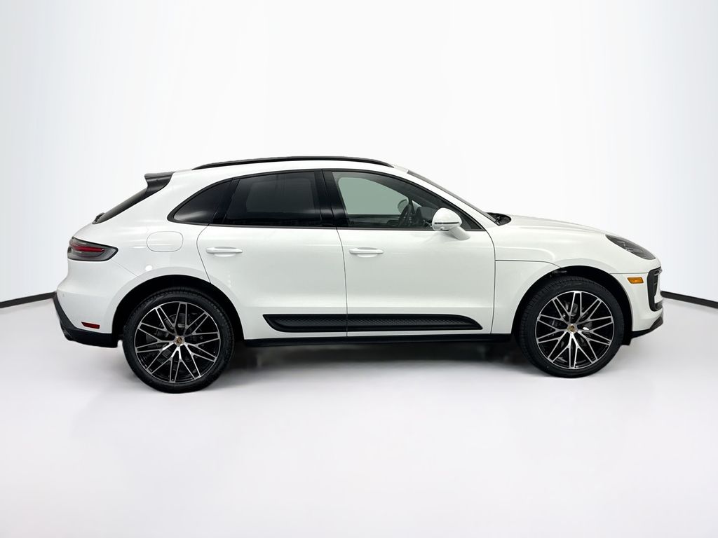Thumbnail: 2026 Porsche Macan - 8