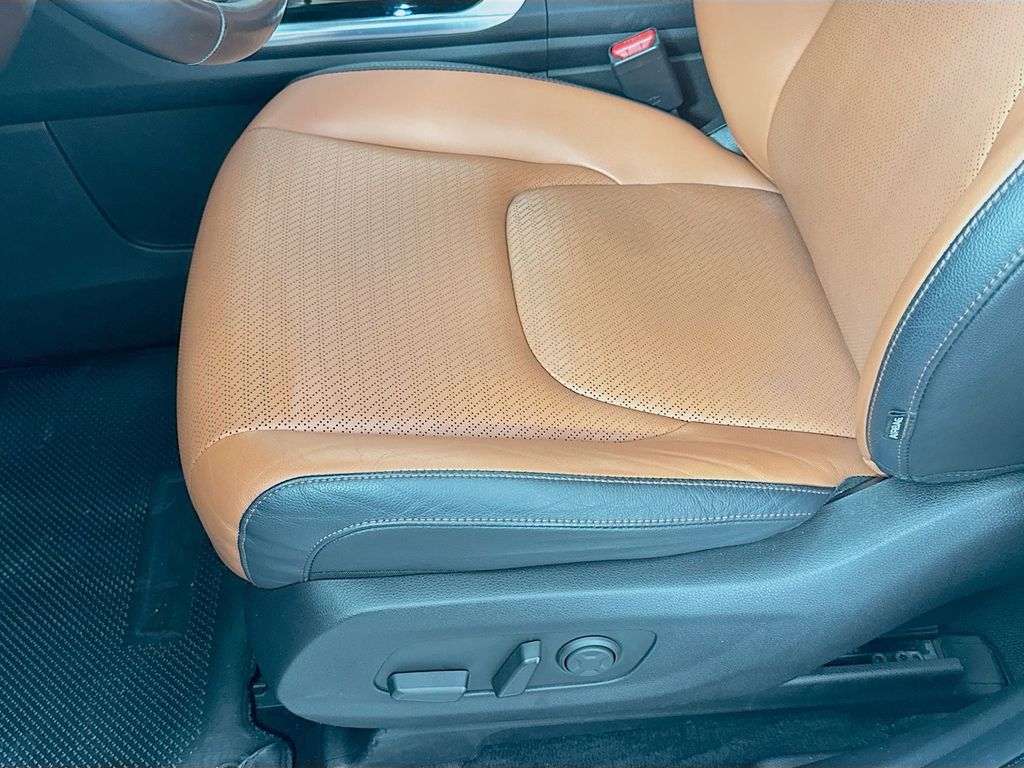 Thumbnail: 2022 Kia Carnival - 20