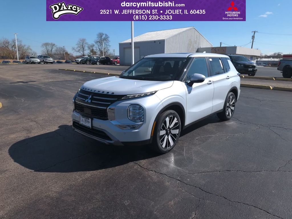 2026 Mitsubishi Outlander SE